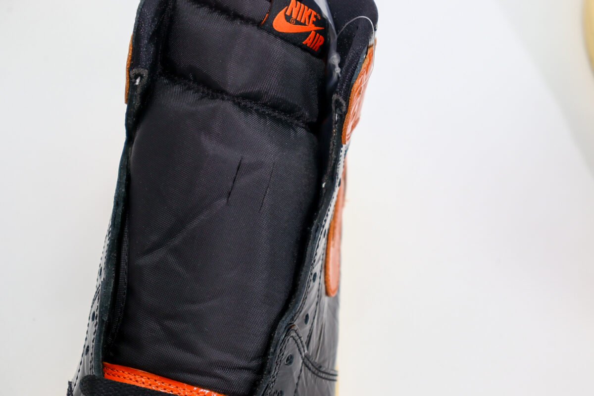AIR JORDAN 1 RETRO HIGH OG BLACKORANGE 8